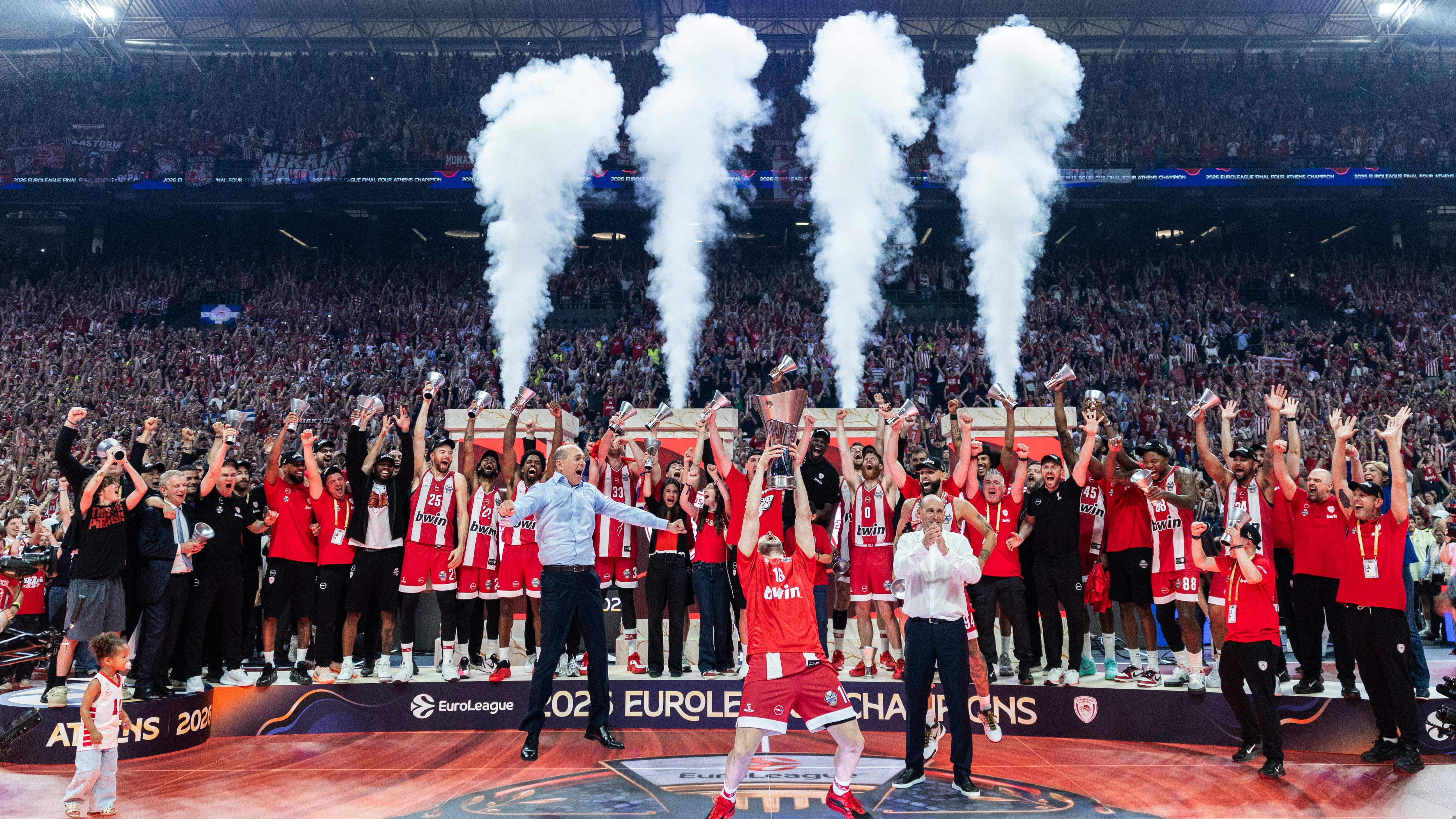 El Olympiacos rinde a un heroico Real Madrid en una final apasionante en Atenas y gana su cuarta Euroliga
