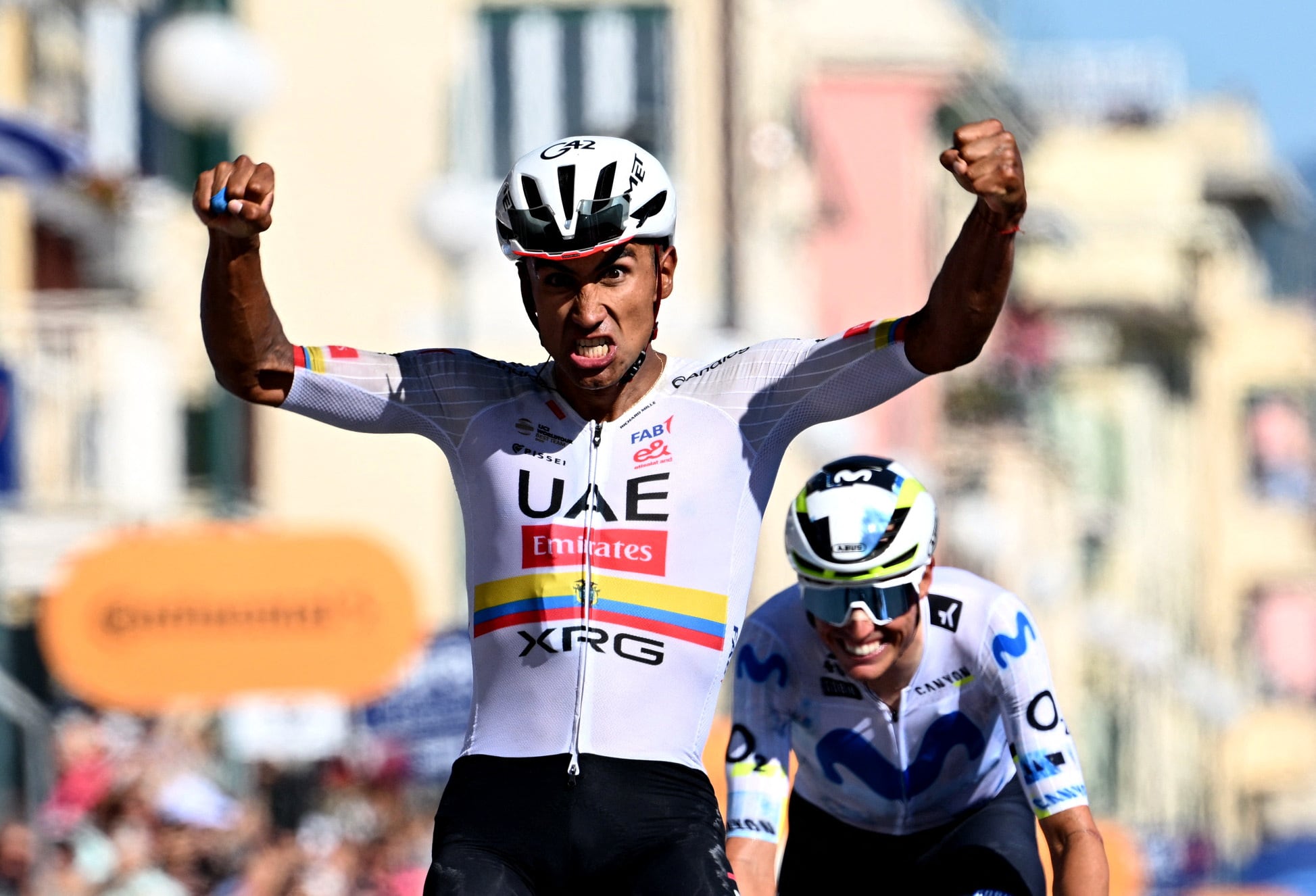 Bocanada de aire de Enric Mas ante el ‘hat-trick’ de Jhonatan Narváez en el Giro de Italia