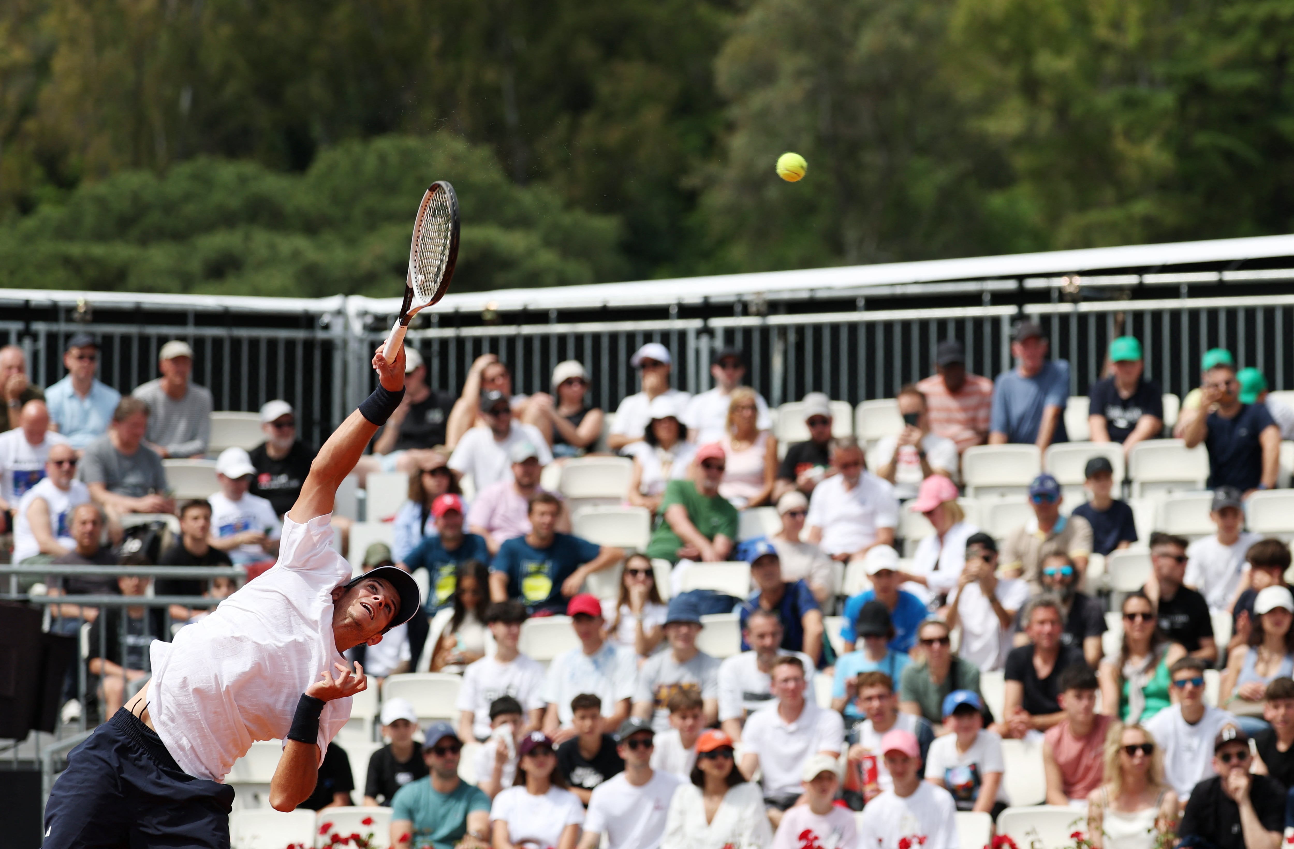 Jódar rectifica un estreno torcido y Djokovic acaba desinflándose