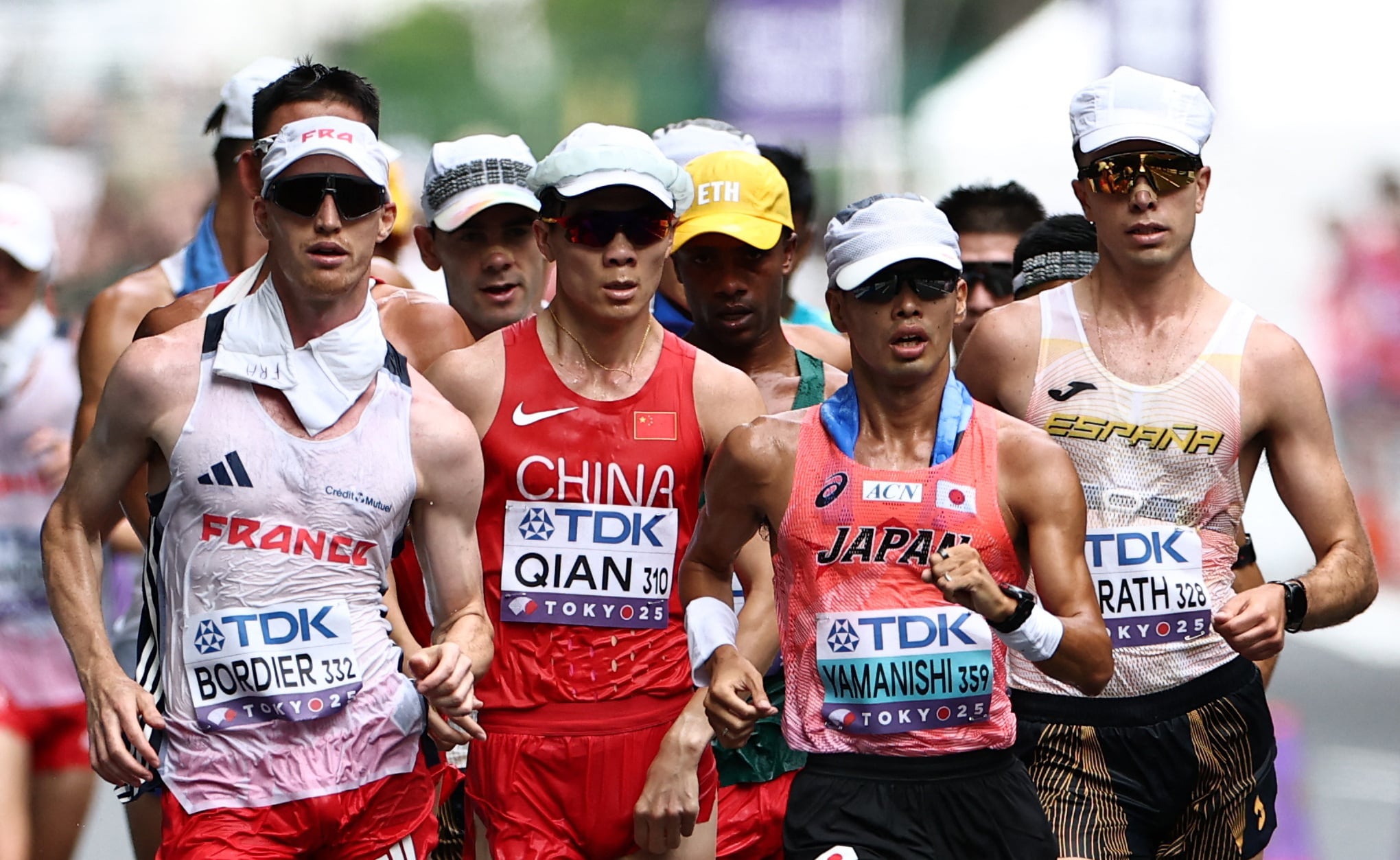 El fabuloso Paul McGrath logra la medalla de bronce en su debut en un Mundial