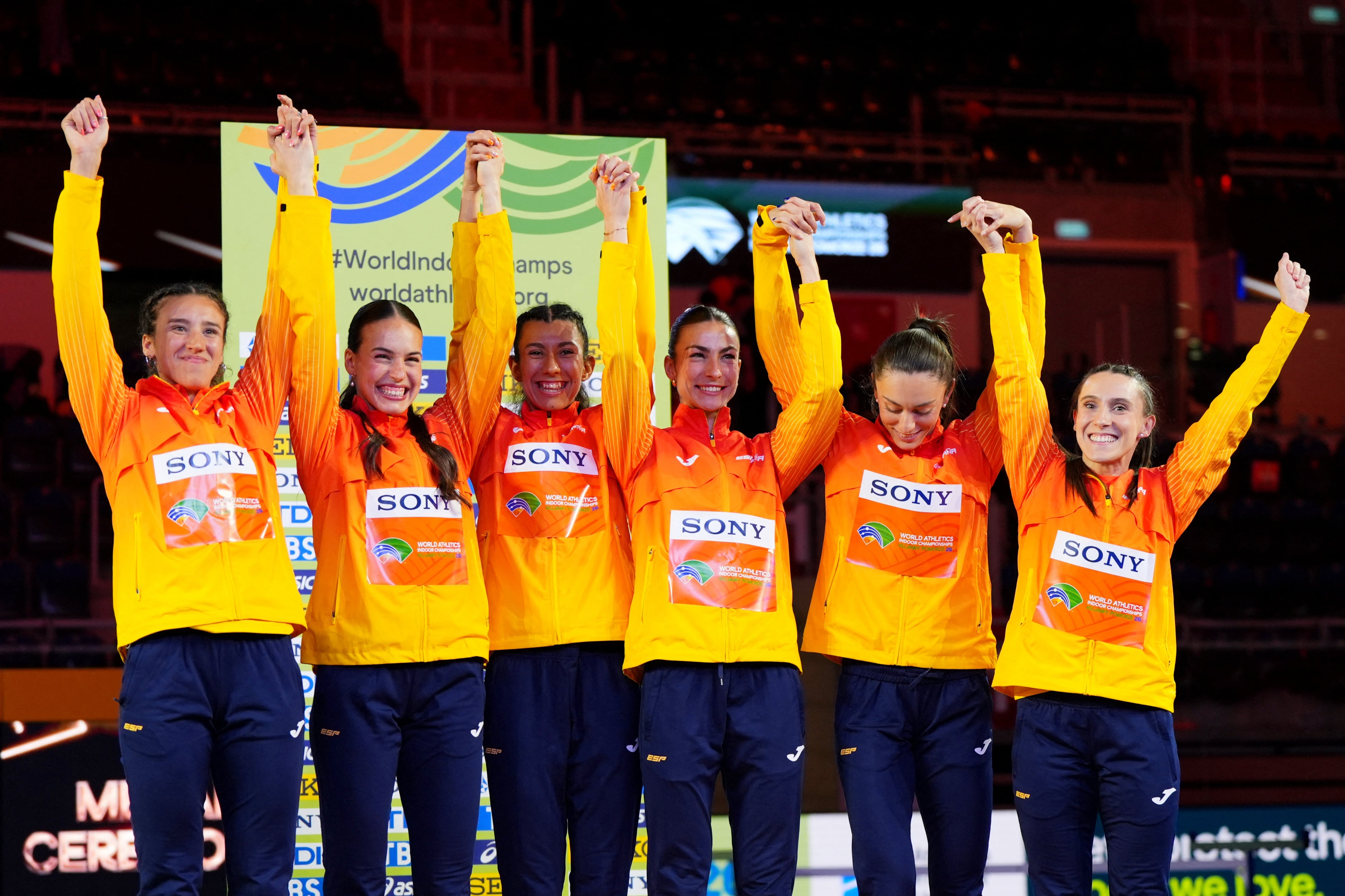 El bronce del relevo de mujeres de 4x400 cierra un domingo mágico en el Mundial de Torun