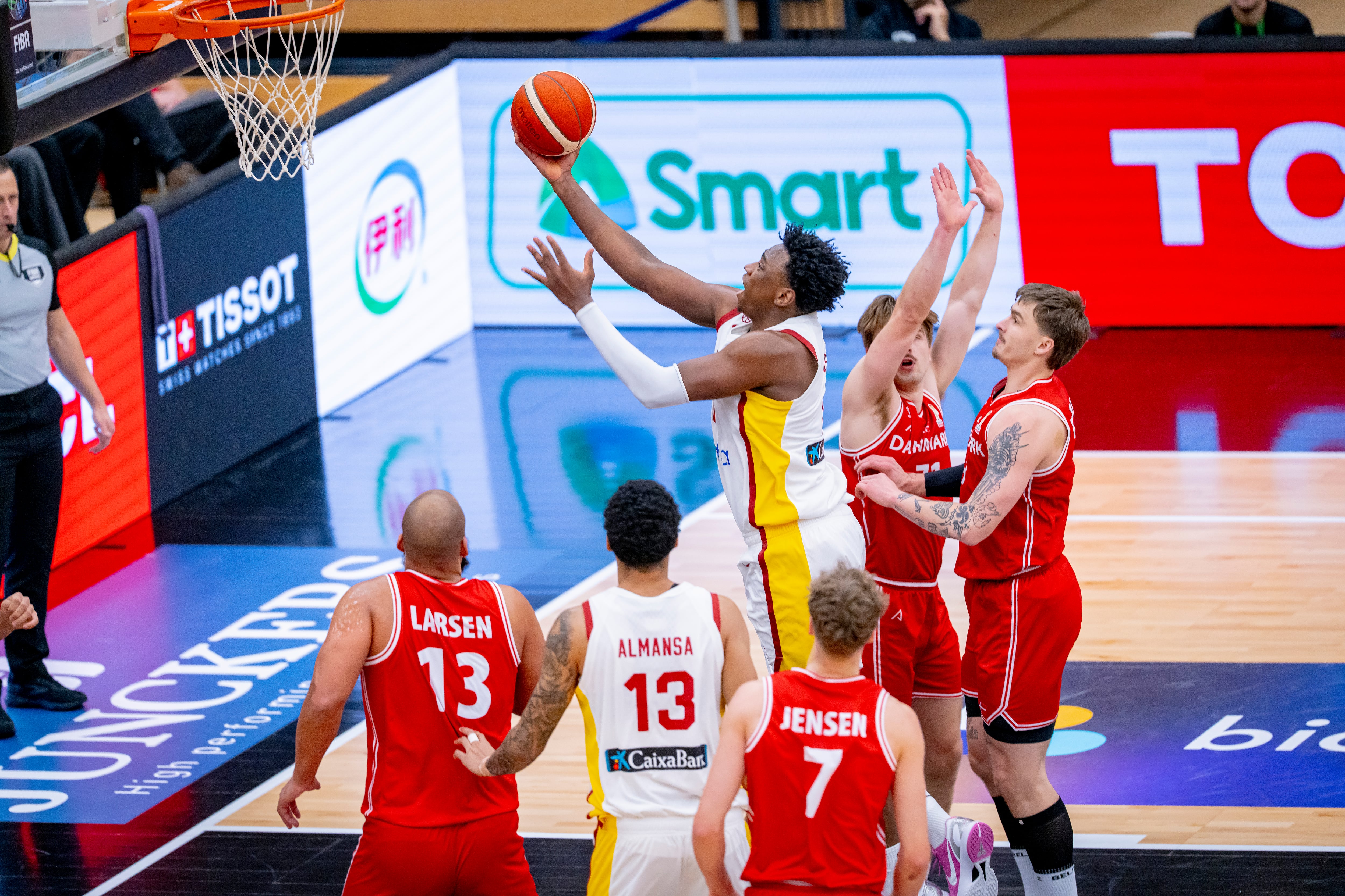 Great Osobor emerge en el estreno de la nueva España de Chus Mateo