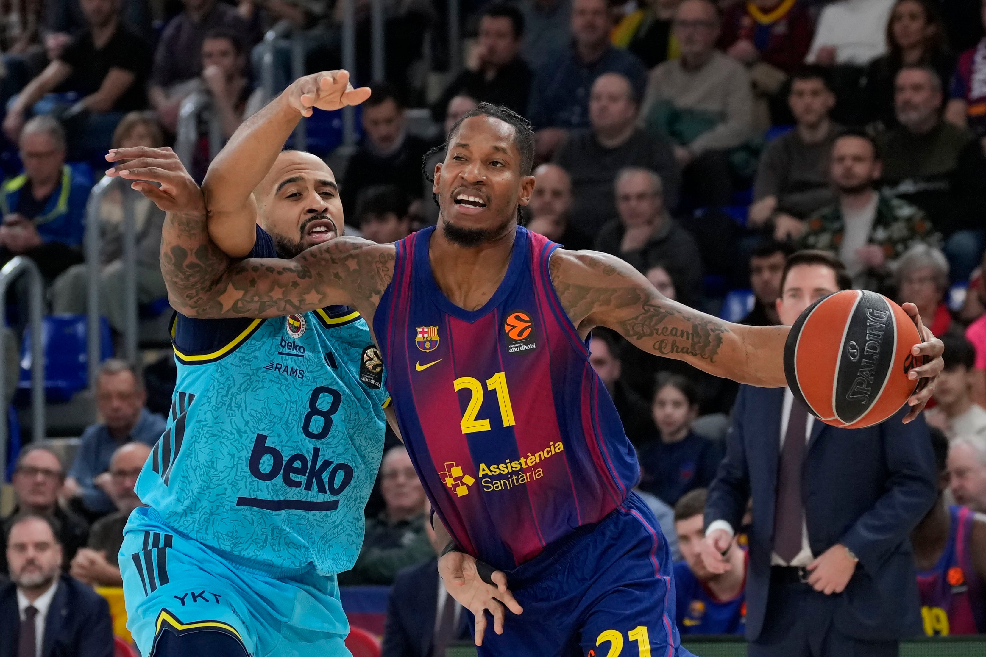 El Barcelona se lo cree, pero no llega ante el Fenerbahçe