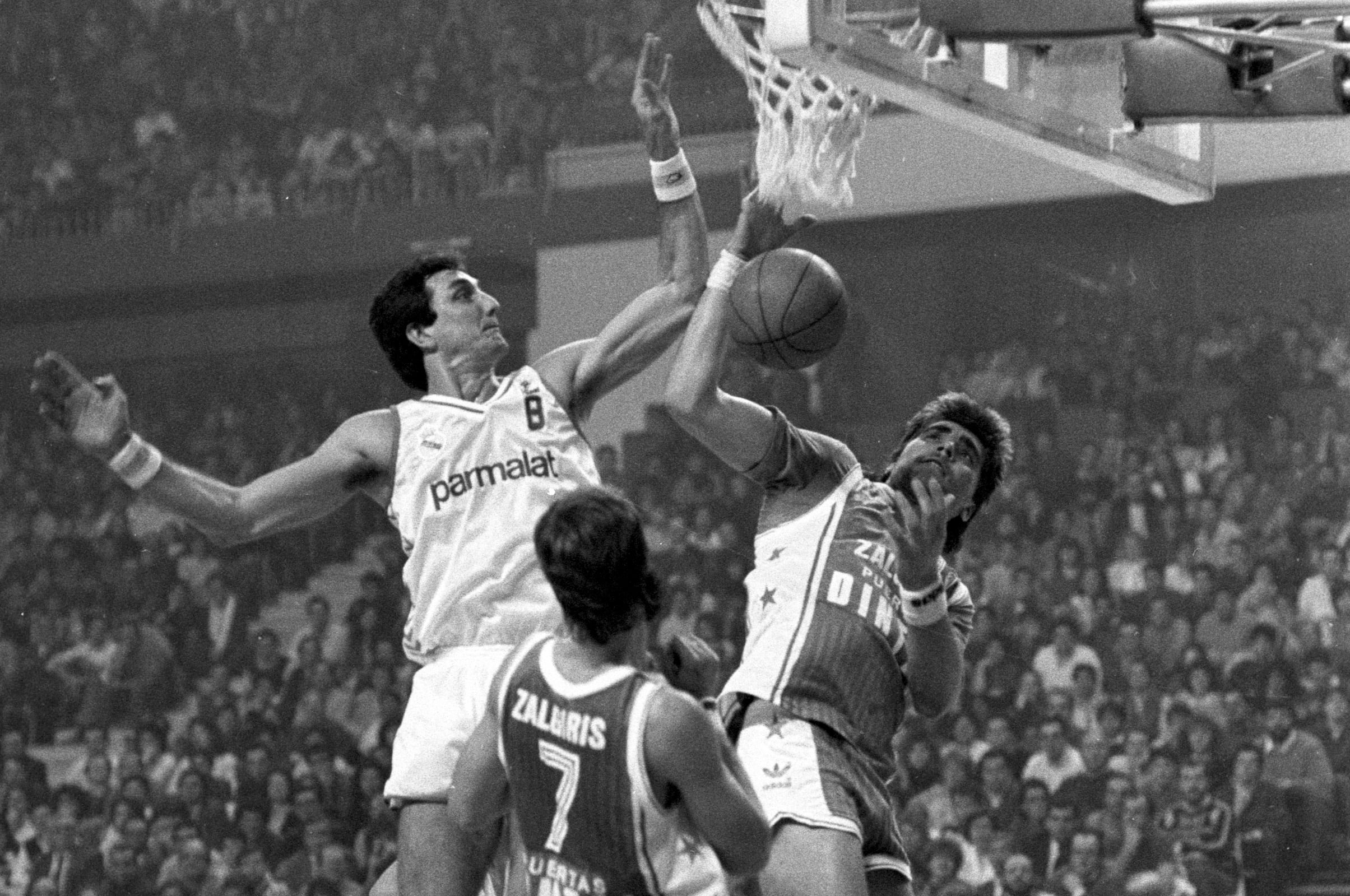 Muere Brad Branson, exjugador del Madrid y la primera estrella del Valencia