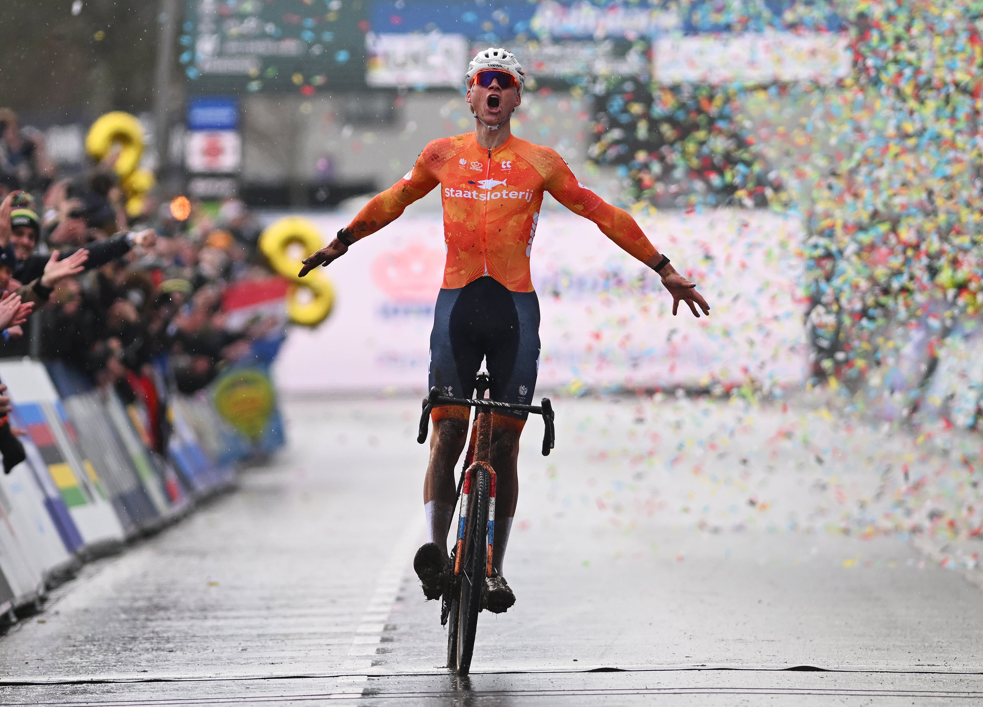 Mathieu van der Poel consigue su octavo mundial de ciclocross y supera los siete títulos del histórico Eric de Vlaeminck