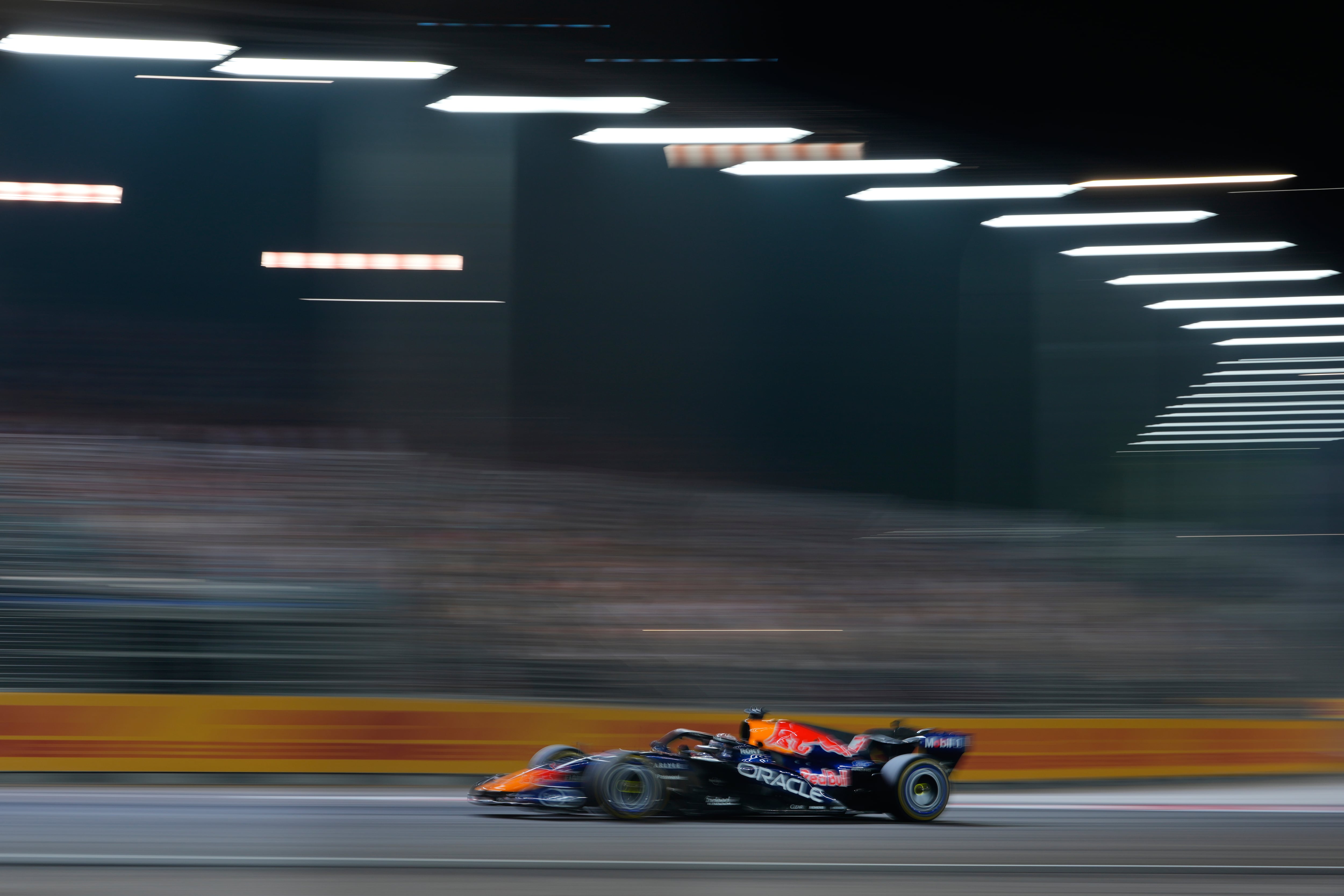 Así te hemos contado la victoria de Verstappen en el GP de Singapur, donde Antonelli afianza el liderato en el Mundial