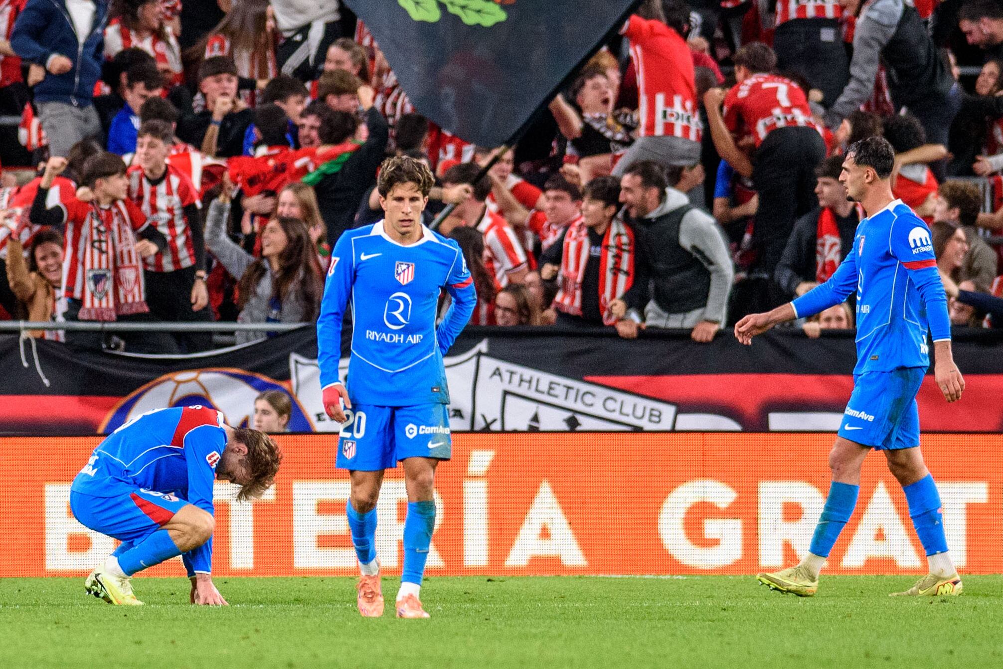 El Atlético sigue bloqueado lejos del Metropolitano y Simeone lo rebaja: “Salvo los equipos diferenciales, el resto tenemos problemas fuera”