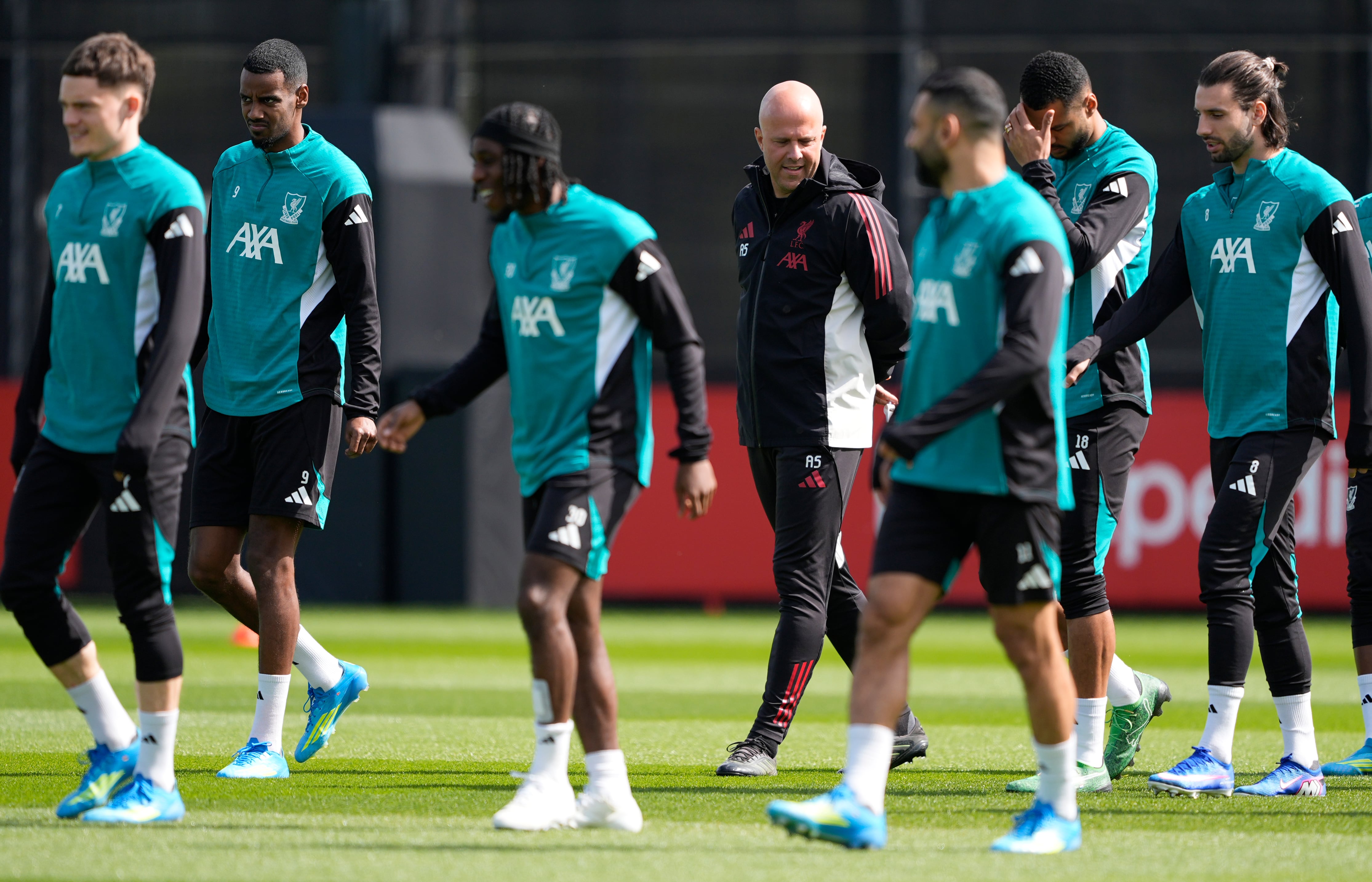 PSG y Liverpool afrontan la batalla del cambio de ciclo en Anfield