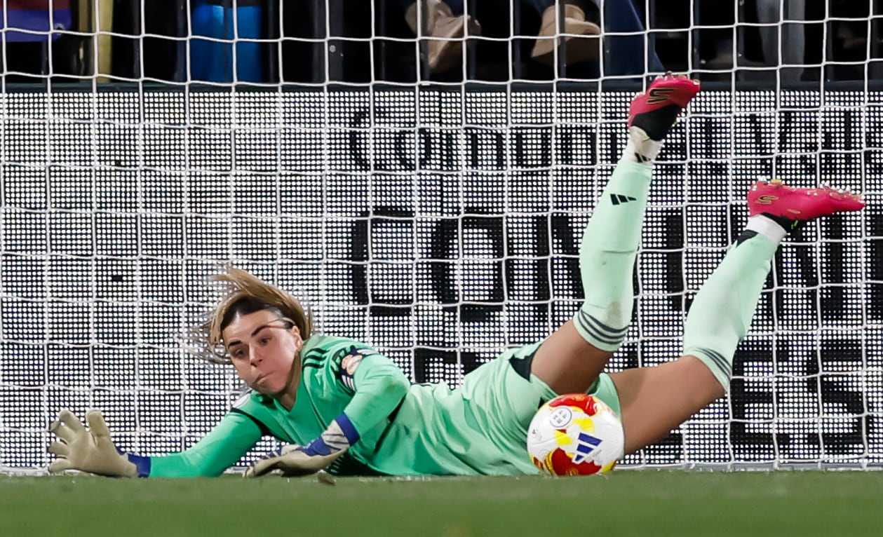 El resurgir de Misa Rodríguez, la portera de España que más balones para tras superar la peor crisis de su carrera