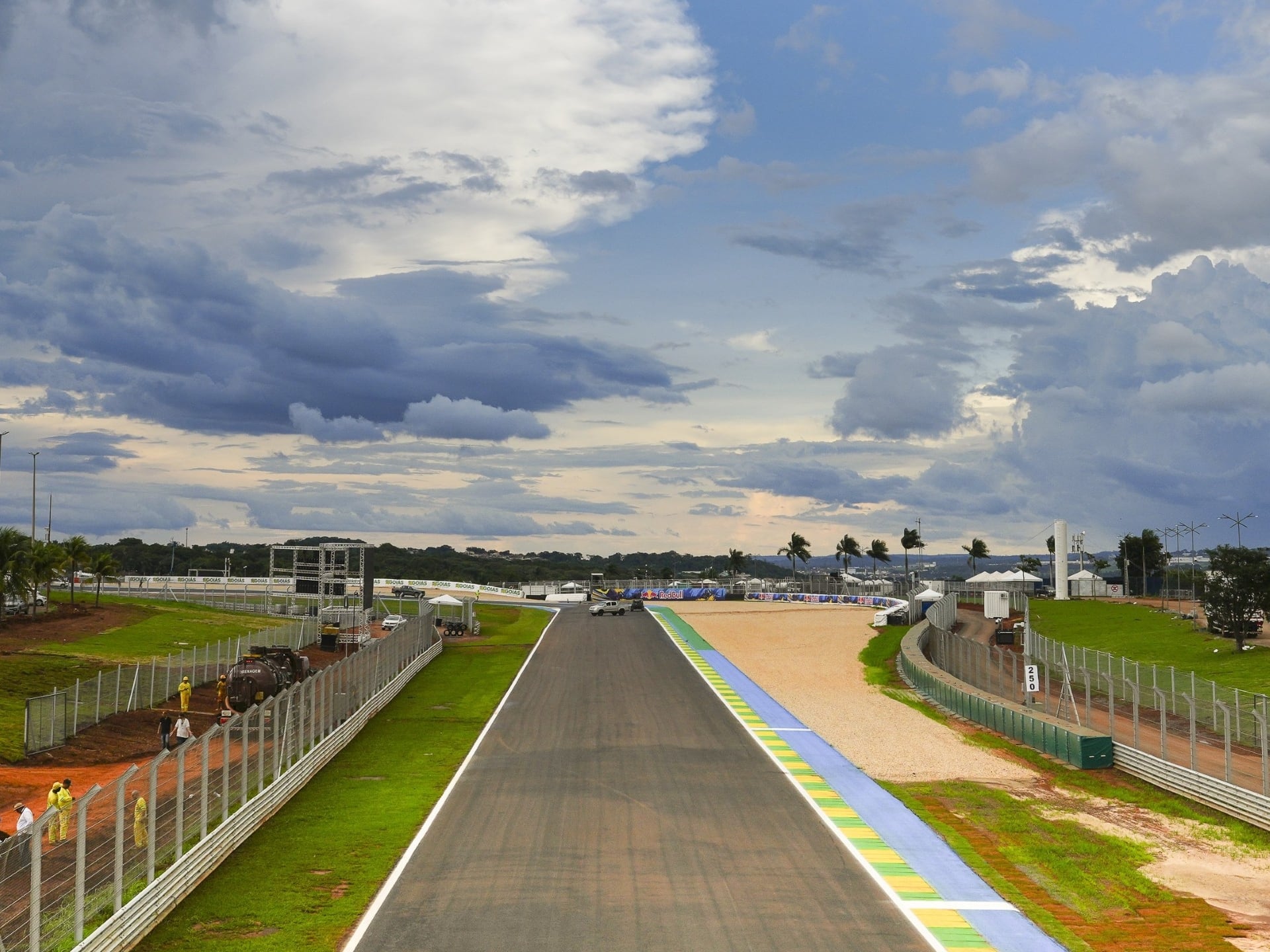 MotoGP vuelve a rugir en Brasil entre un mar de incógnitas