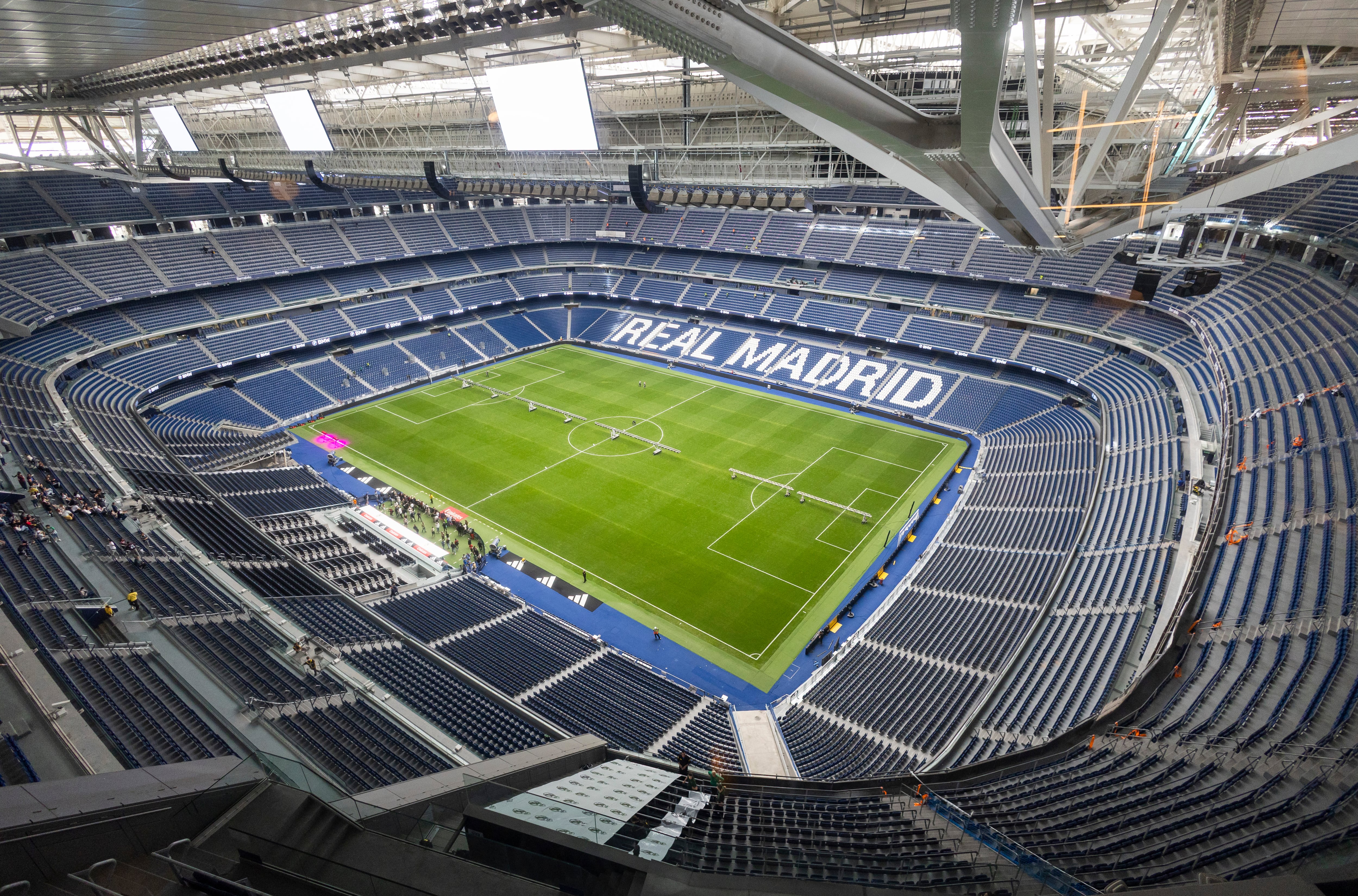 Pistas de tenis en el Santiago Bernabéu para el Mutua Madrid Open