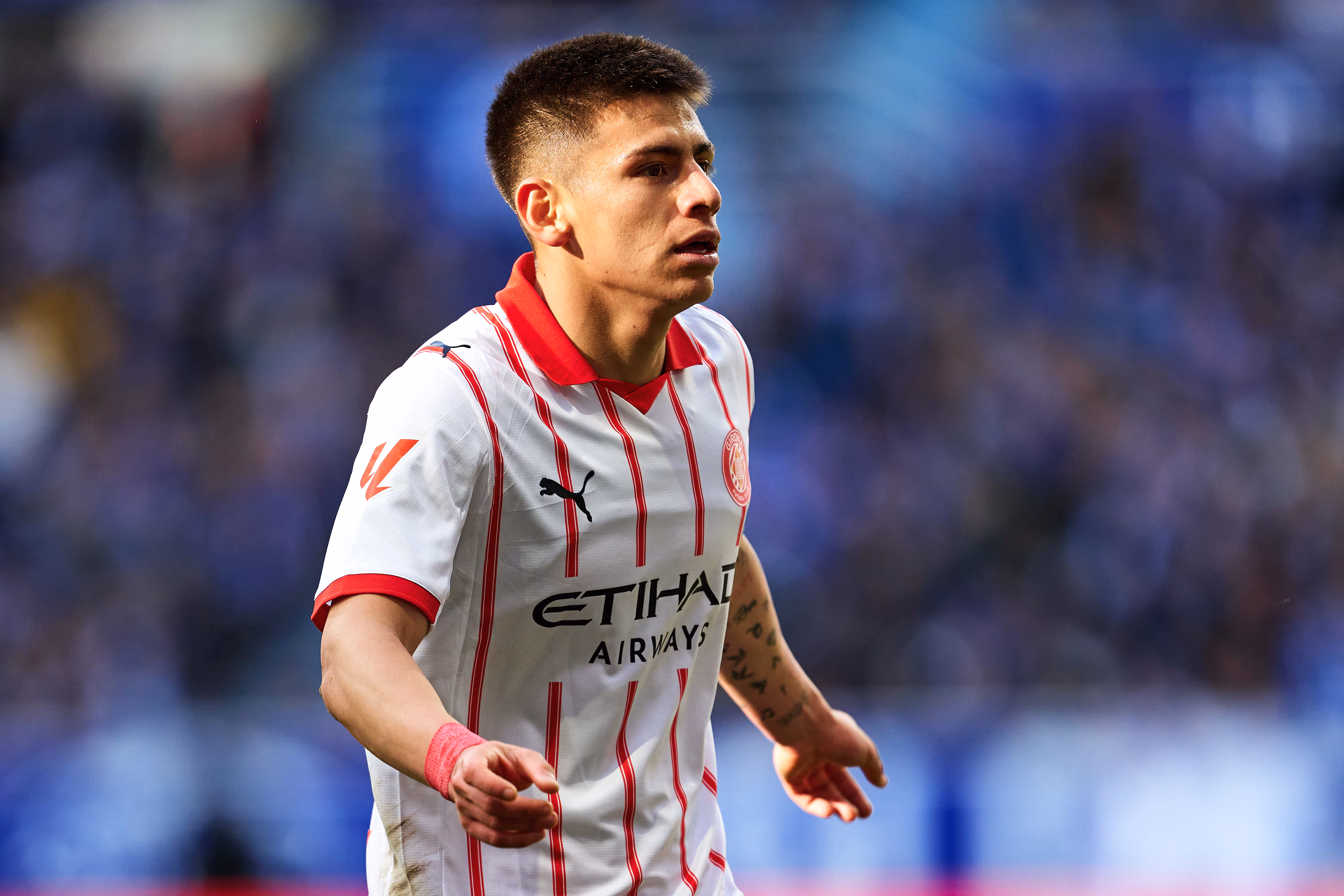 Echeverri, jugador del Girona, corazón del River y pies universales